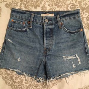 LEVI WEDGIE SHORT